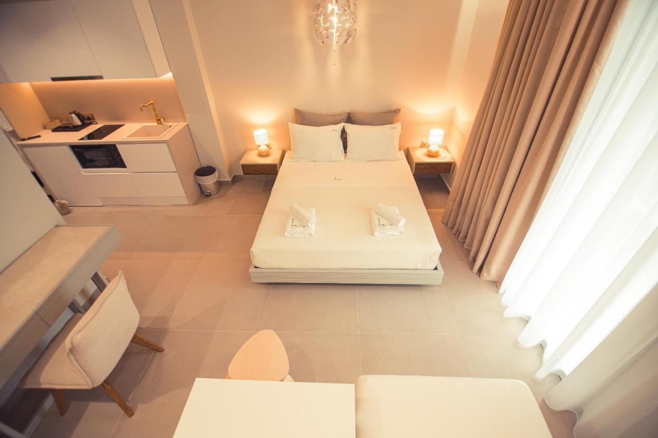 Io Luxury Pool & Hot Tub Suites 프레베자 외부 사진