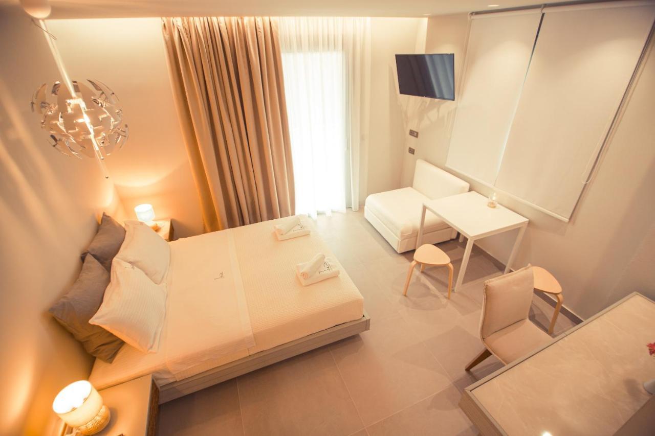 Io Luxury Pool & Hot Tub Suites 프레베자 외부 사진
