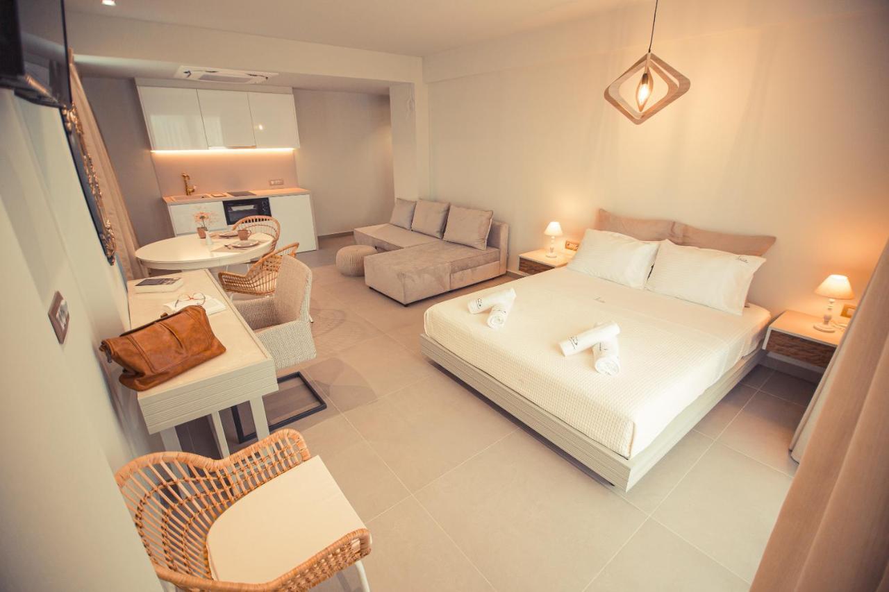 Io Luxury Pool & Hot Tub Suites 프레베자 외부 사진