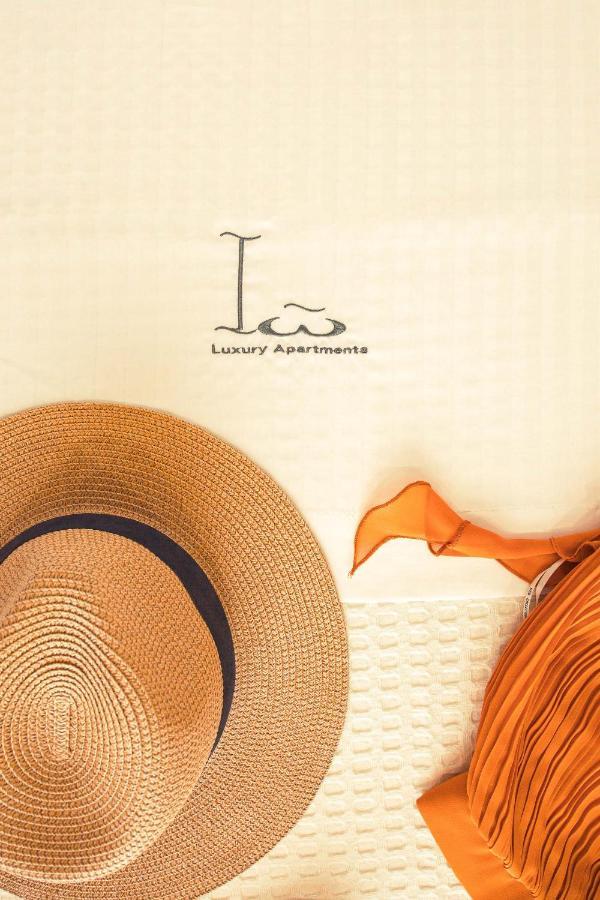 Io Luxury Pool & Hot Tub Suites 프레베자 외부 사진