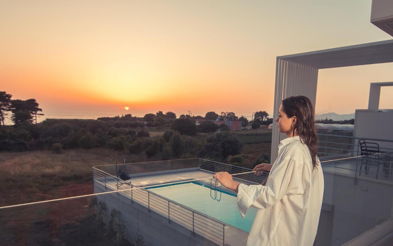 Io Luxury Pool & Hot Tub Suites 프레베자 외부 사진