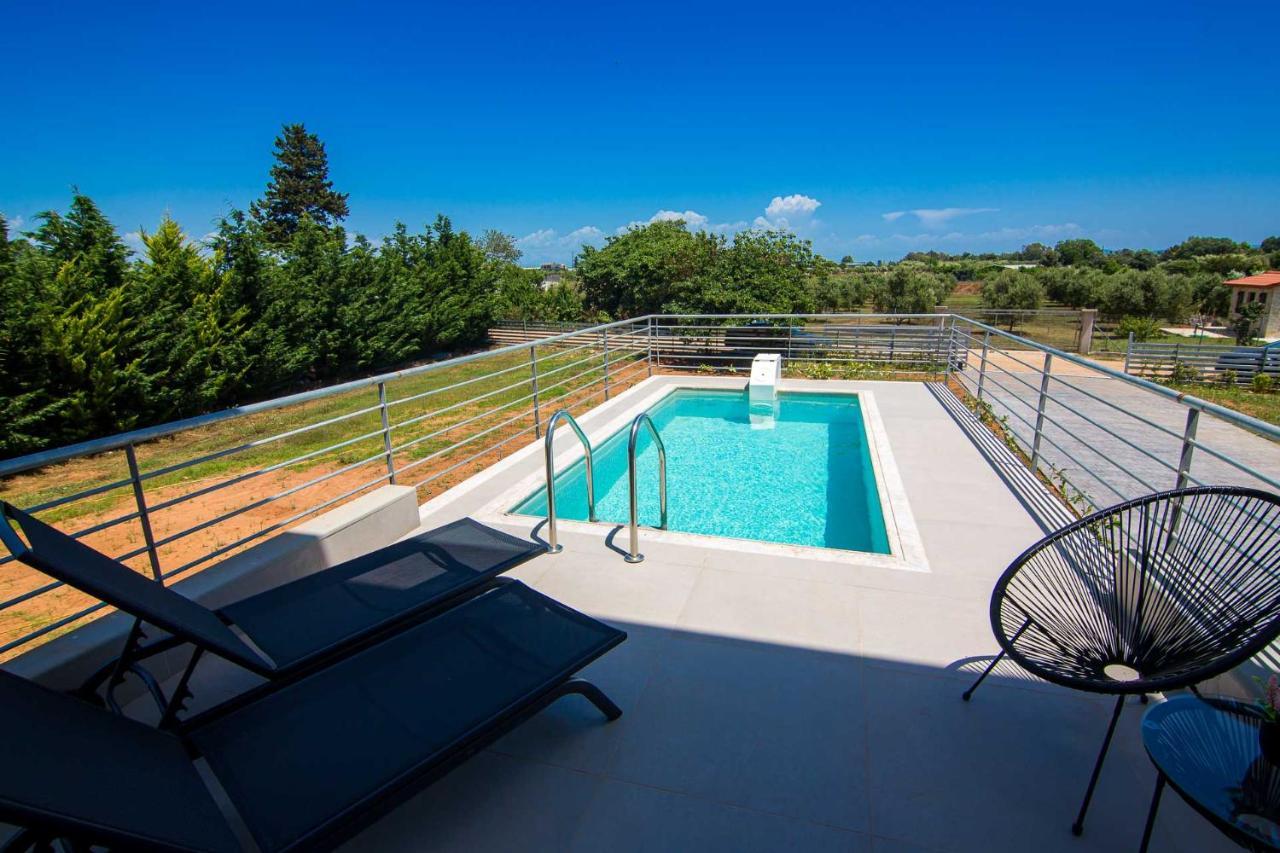 Io Luxury Pool & Hot Tub Suites 프레베자 외부 사진