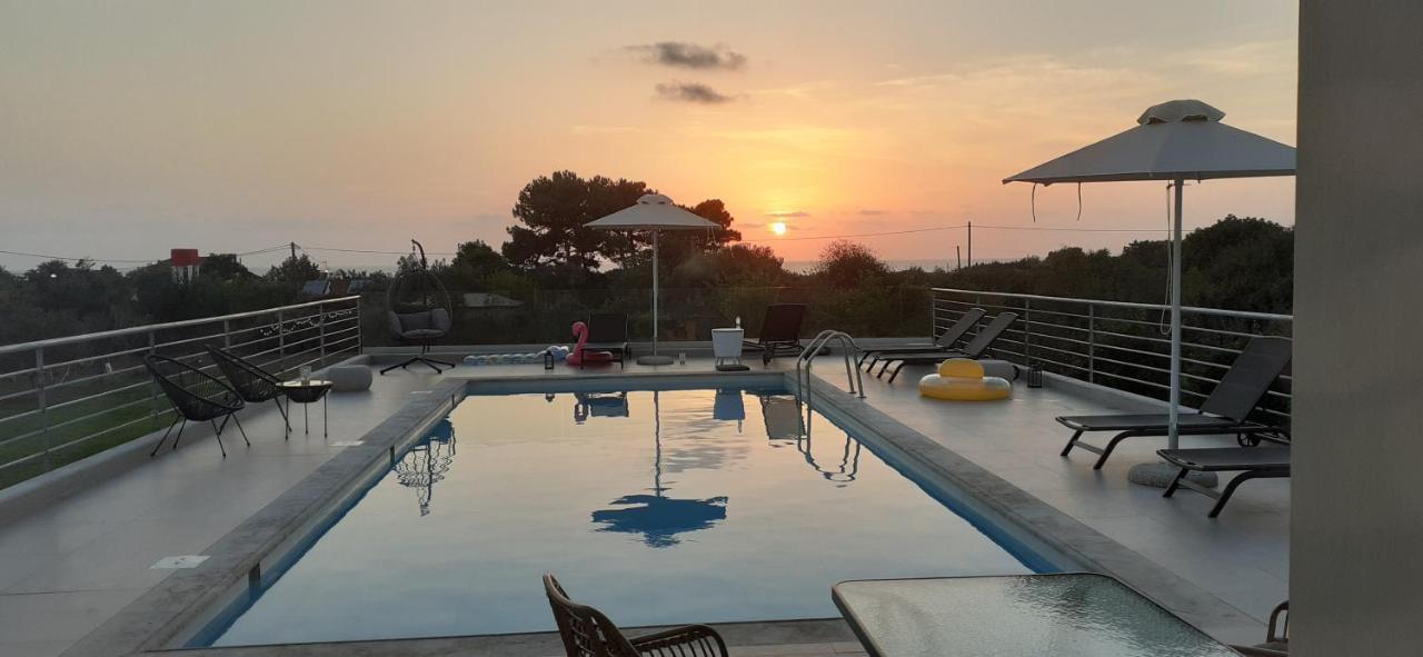 Io Luxury Pool & Hot Tub Suites 프레베자 외부 사진