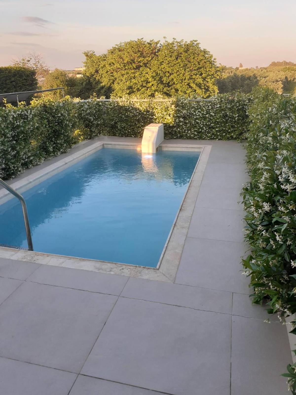 Io Luxury Pool & Hot Tub Suites 프레베자 외부 사진